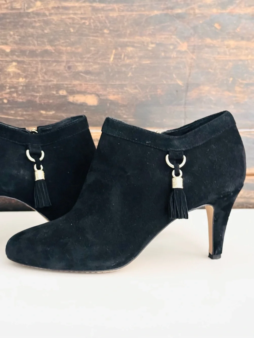 Vince Camuto Indie Sleeze Dark Coquette Black Suede Tassel Ankle Booties, Sz 6.5